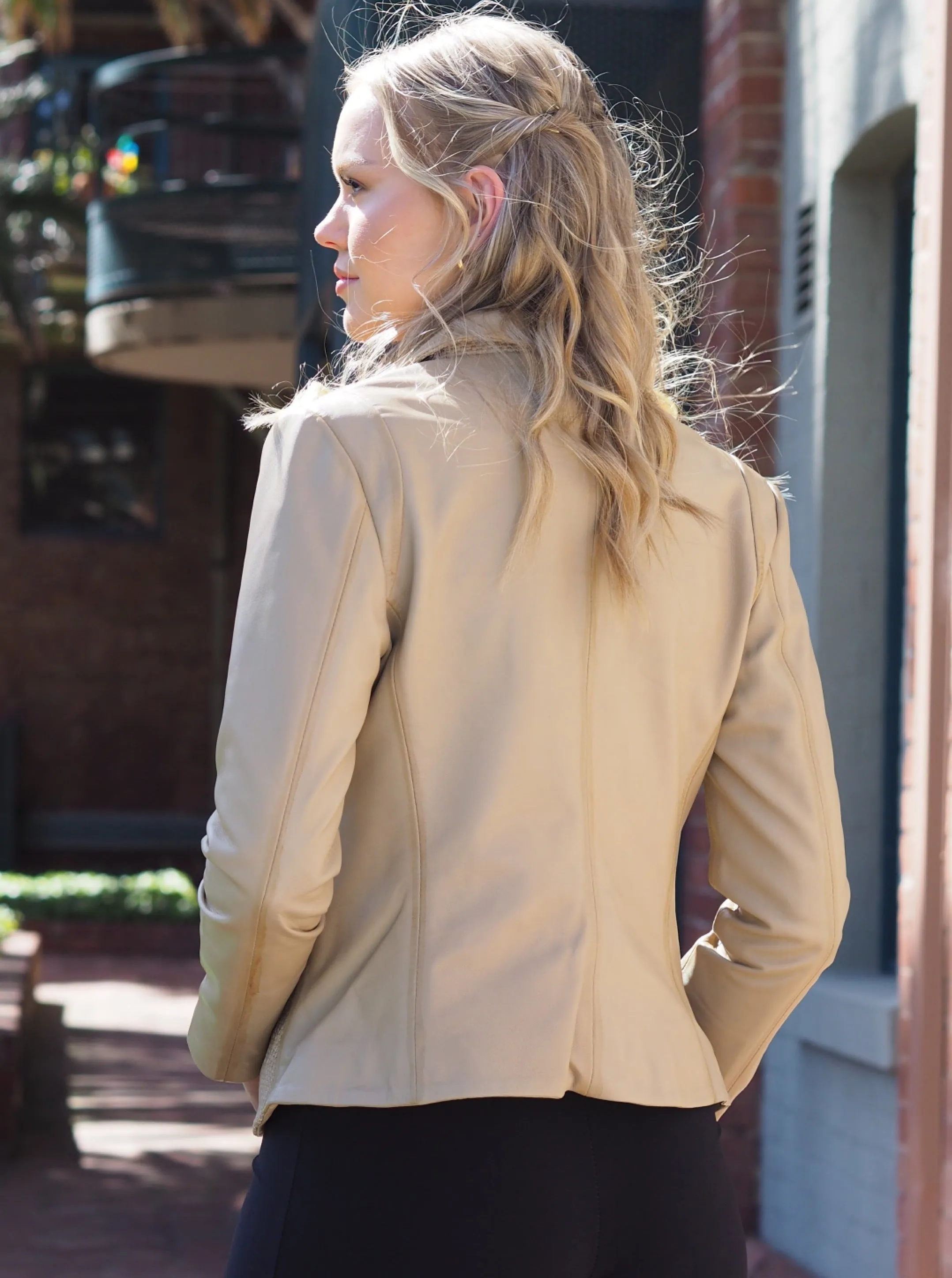 Chrissie Blazer | Honey
