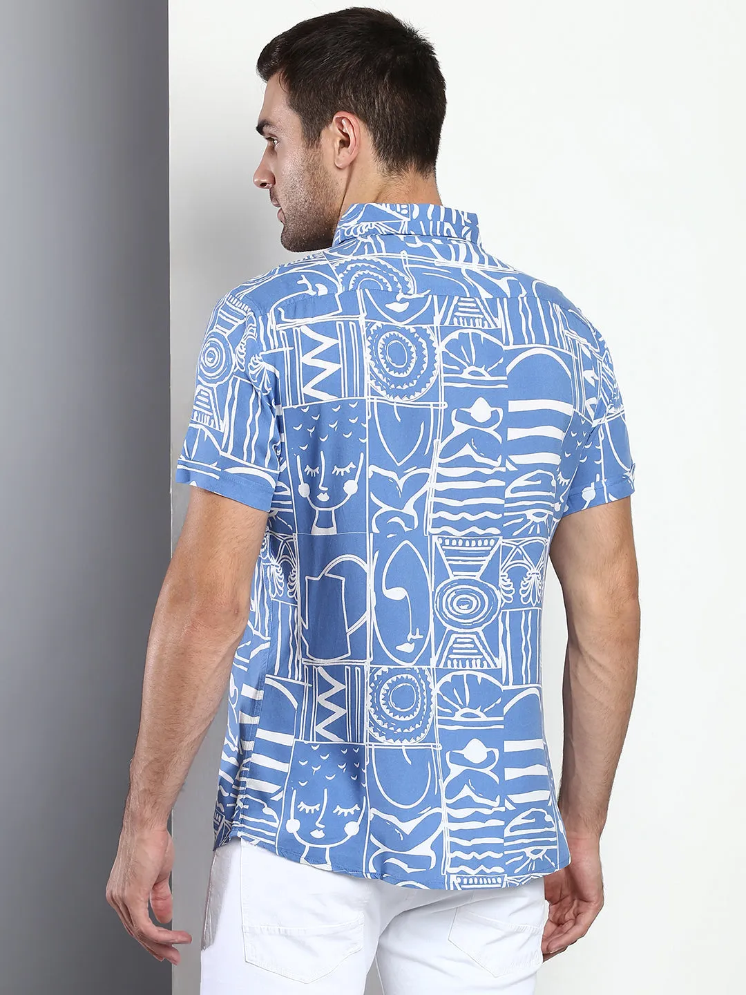 Men's Geometric Print Blue Slim Fit Rayon Casual Shirt With Spread Collar & Half Sleeves