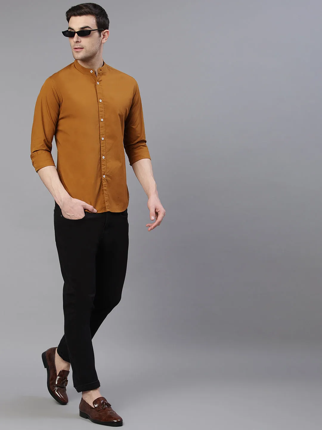 Men's Solid Mandarin Collar Brown Casual Shirt